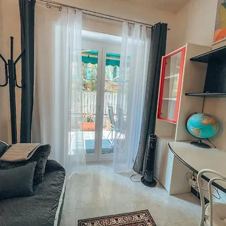 Audrey Design Apartment