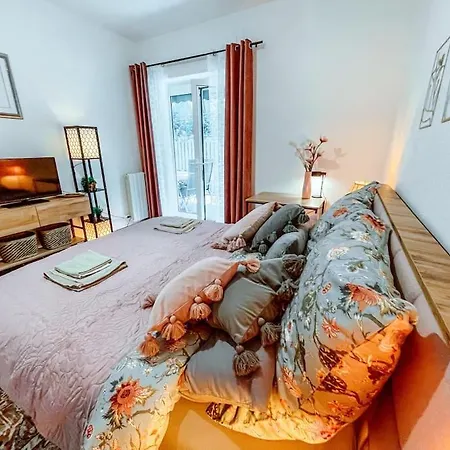 Audrey Design Apartment